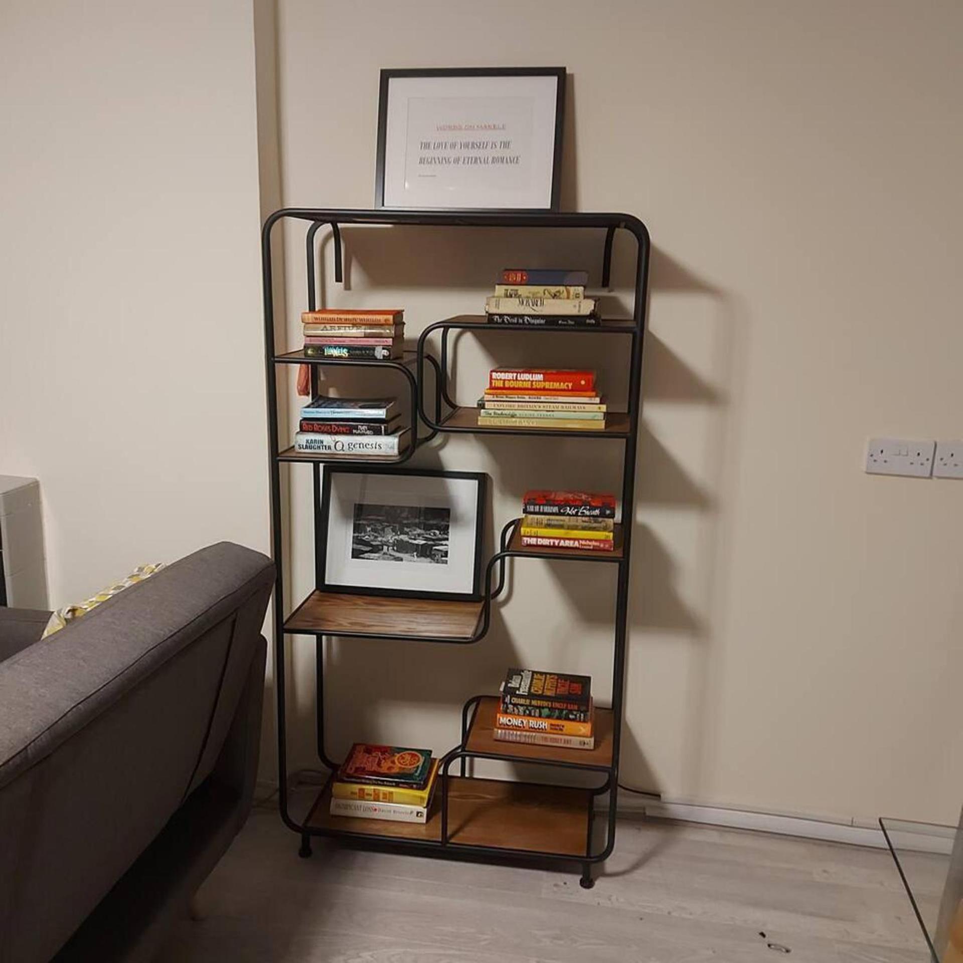 Lovely & Beautiful 2 Bed-Apartment In 보어햄우드 외부 사진