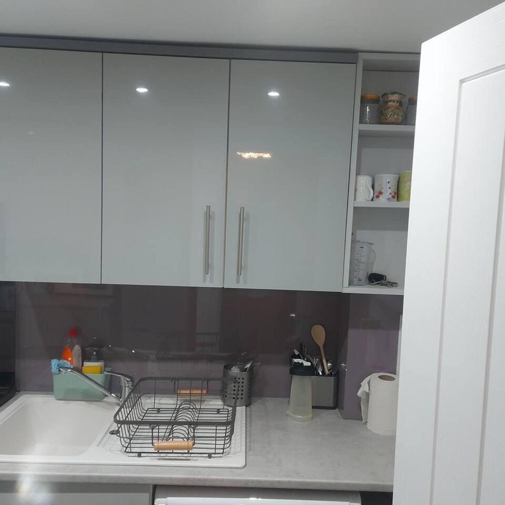 Lovely & Beautiful 2 Bed-Apartment In 보어햄우드 외부 사진